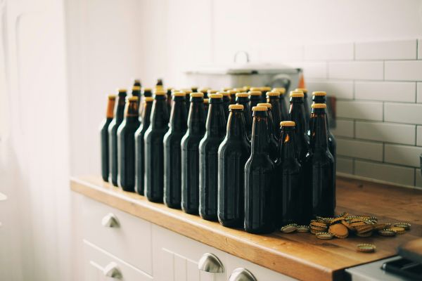5 astuces pour conserver vos bouteilles au frais dans peu d'espace